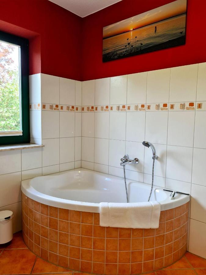 Appartement Uttied Mit Terrasse Und Garten - 4 Sterne Dtv Rambin エクステリア 写真